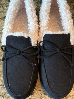 Vionic slippers